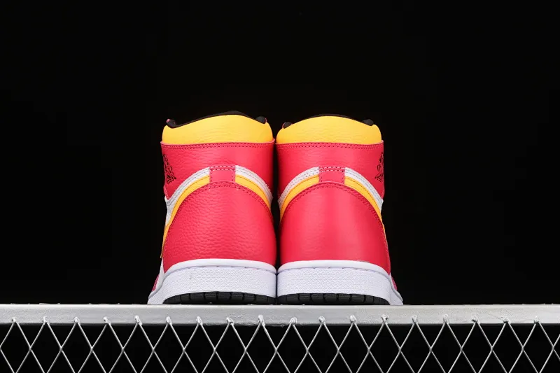 All categories Air Jordan Jordan series basketball shoes Air Jordan 1 High X version Air Jordan 1 "Sail/University Red" AJ1 Joe 1 Olympic white and red high-top basketball shoes 555088-603